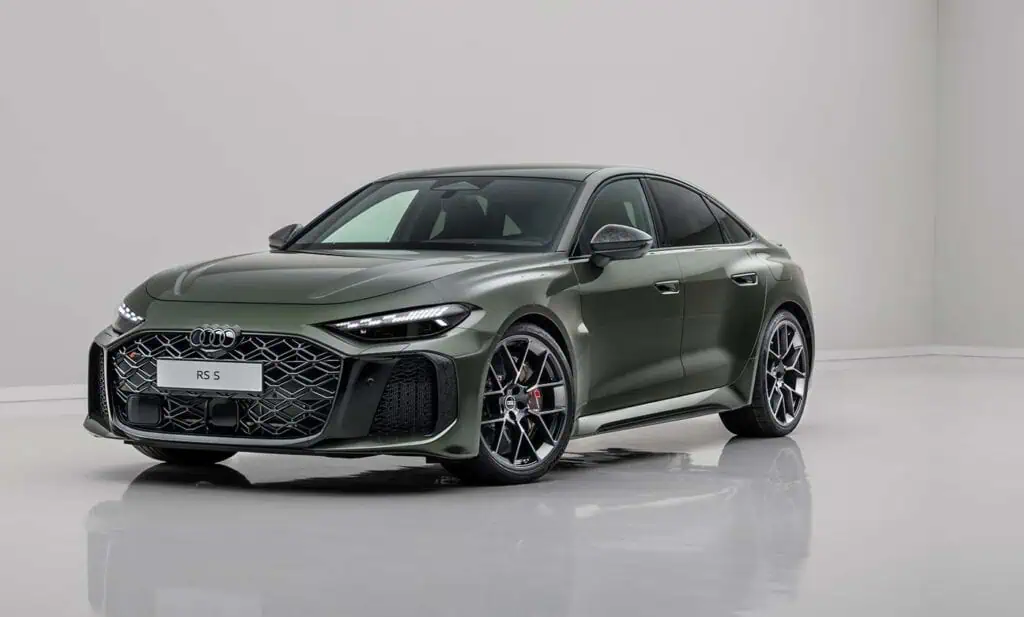 découvrez l'audi rs 5 hybride avec ses 639 chevaux, alliant performance sportive et technologie écologique pour une expérience de conduite exceptionnelle.