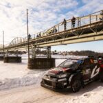 suivez les performances du rallye de suède avec evans qui accélère et katsuta qui rencontre des difficultés sur le parcours enneigé.