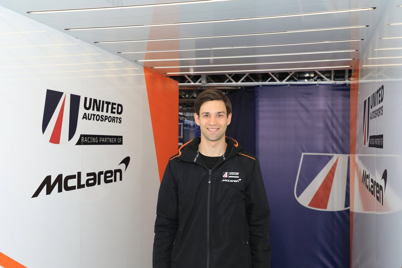 grégoire saucy rejoint mclaren, marquant une nouvelle étape prometteuse dans sa carrière en sport automobile.