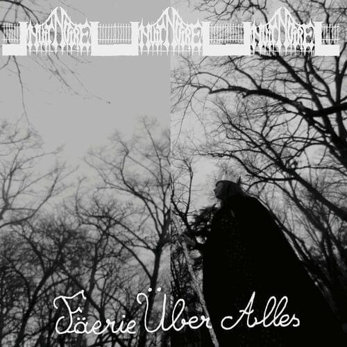 découvrez l'excitation d'une immersion nocturne en mitjet majeure, une expérience unique de course automobile sous les étoiles, alliant vitesse et adrénaline.