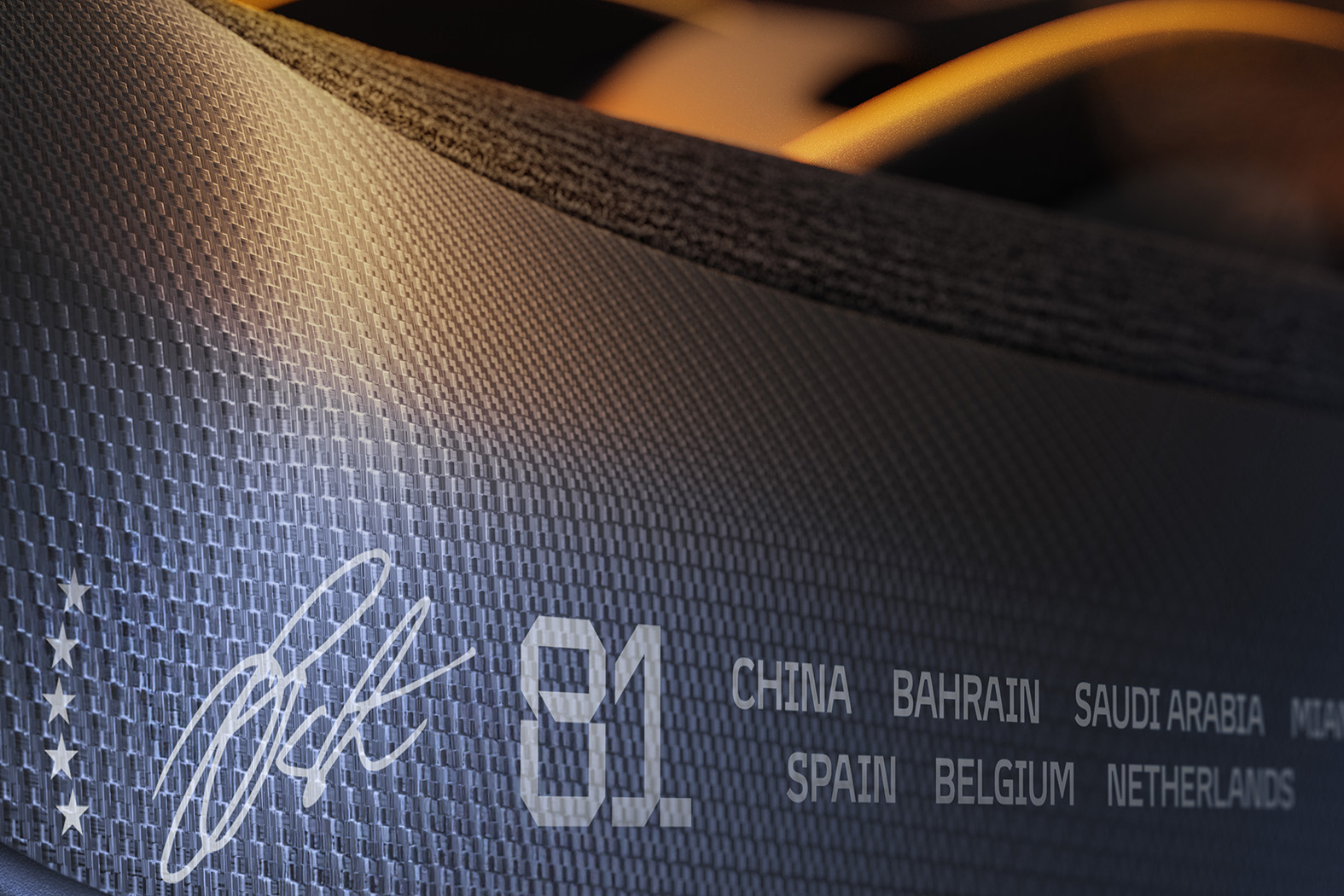 découvrez la mclaren artura spider mcl39 édition, une supercar hybride haute performance alliant design innovant et technologie de pointe pour une expérience de conduite exceptionnelle.