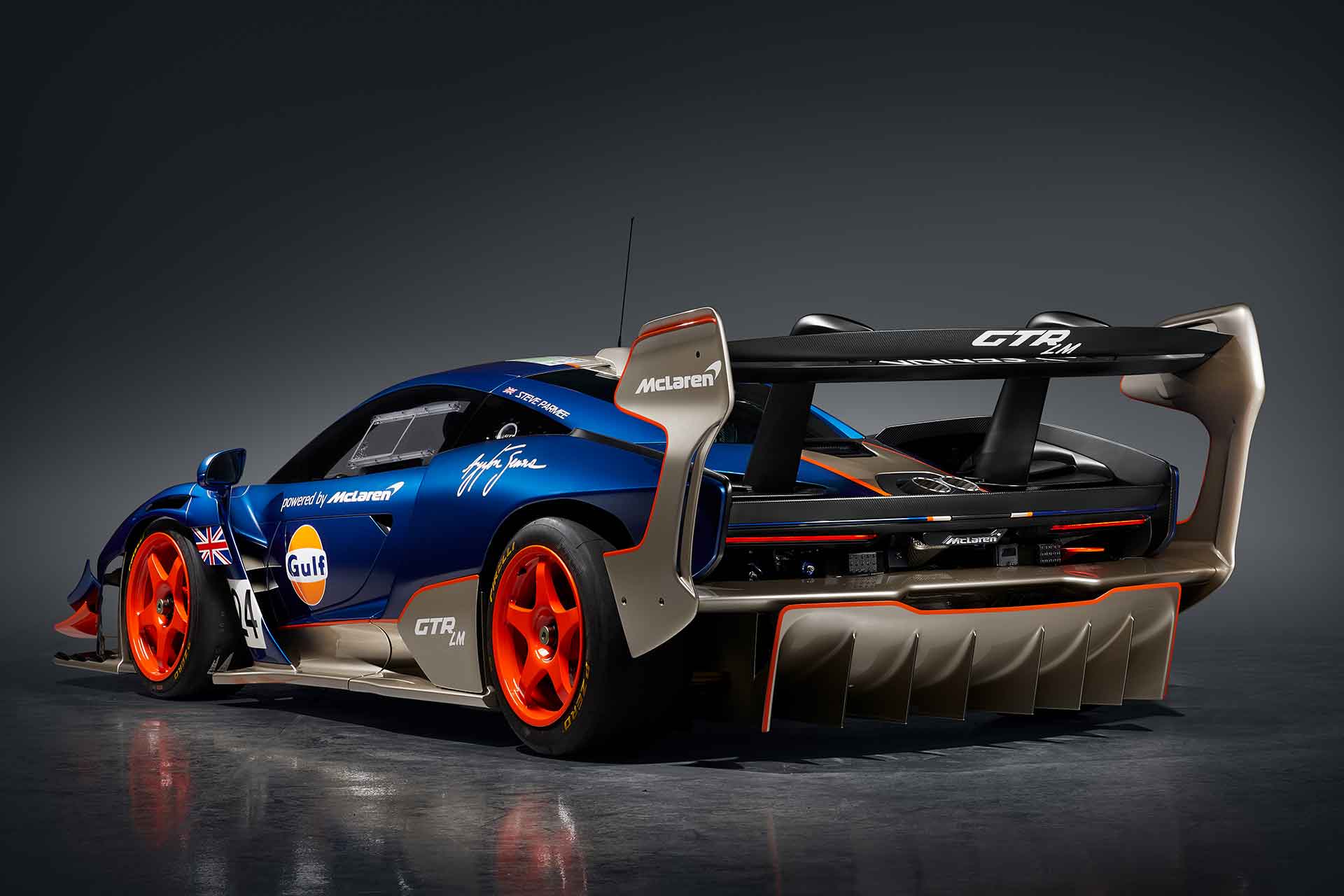découvrez la mclaren senna gtr lm 25 signée lanzante, une édition exclusive bientôt disponible à la vente. ne manquez pas cette opportunité unique pour les passionnés de voitures de luxe.