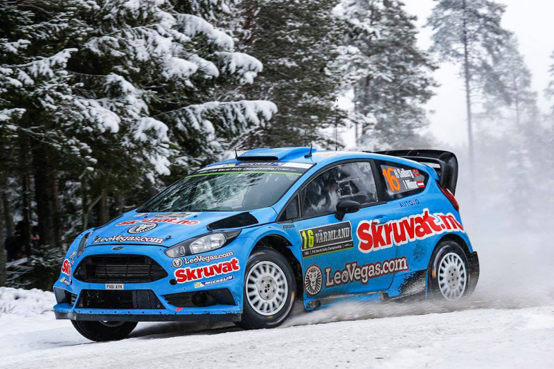 suivez le rallye de suède où katsuta prend la tête de la course tandis que solberg fait face à des difficultés. résultats, analyses et impressions en direct.