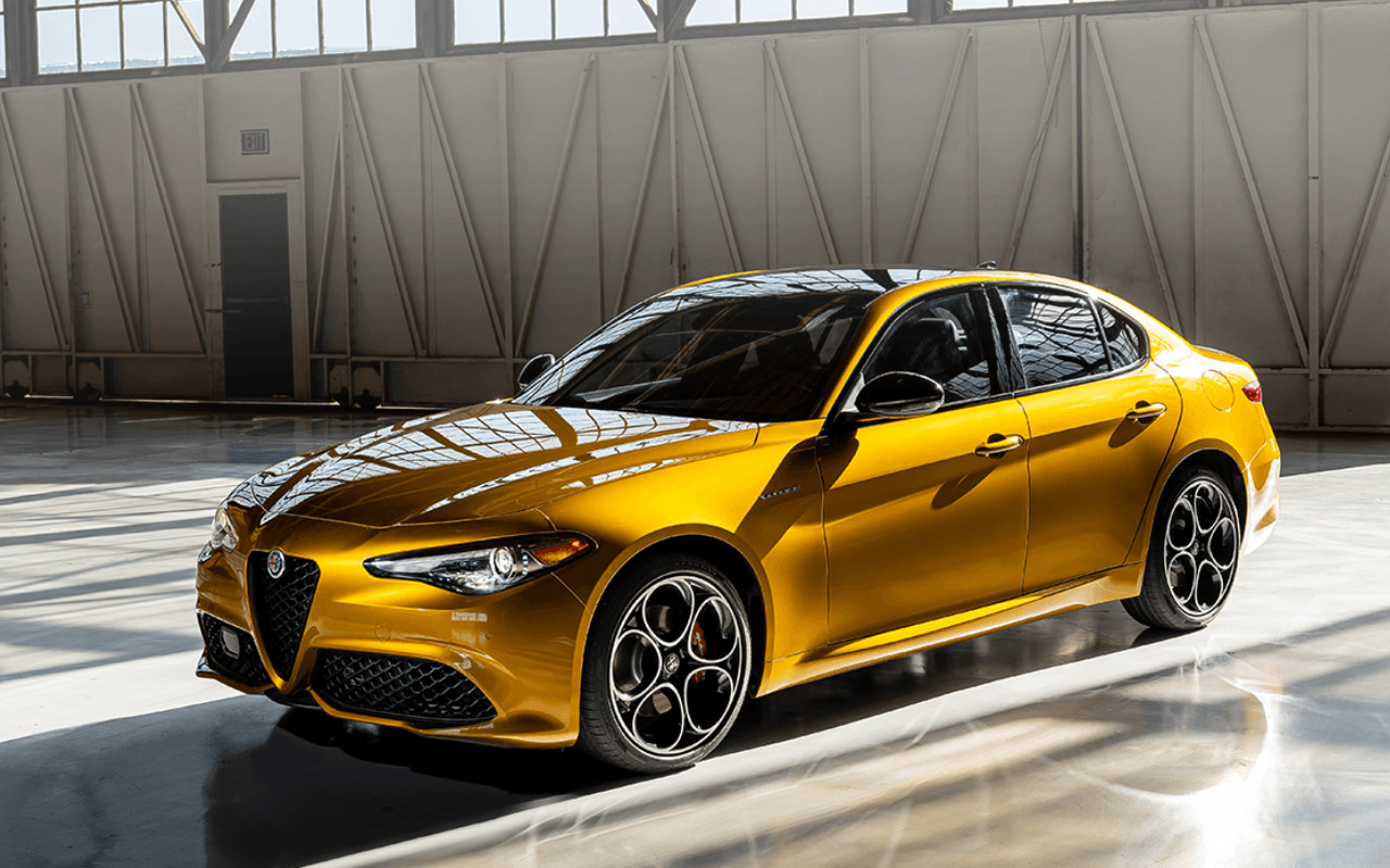 découvrez le redémarrage de la production des modèles alfa romeo giulia et stelvio quadrifoglio, symboles de performance et d'élégance italienne, prêts à reprendre la route avec puissance et style.