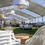 découvrez la vente historique de broad arrow auctions à amelia island, un événement incontournable pour les passionnés de voitures de collection et d'objets rares.