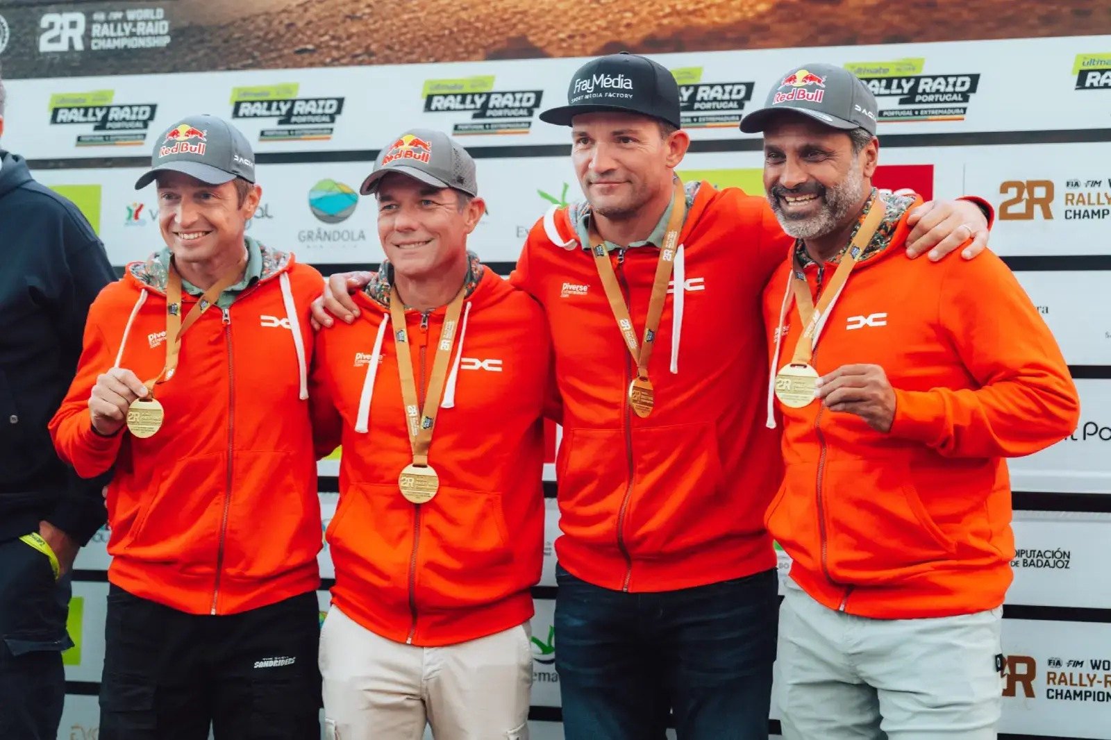 suivez le rallye-raid portugal avec le duel intense entre al-attiyah et loeb. découvrez les moments forts, les enjeux et les performances des pilotes légendaires.